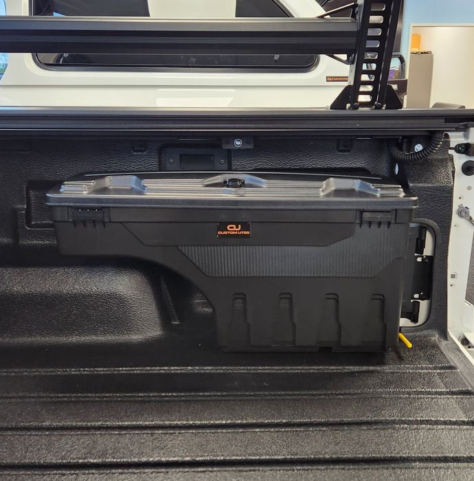 Toyota Hilux Swing Case Right Hand Side 2015-2026+