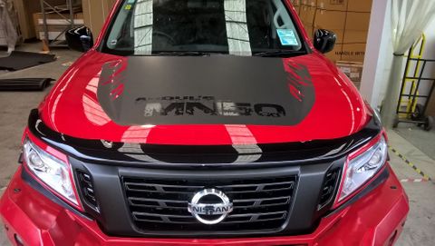 *2015-2020 Navara NP300 Bonnet Guard