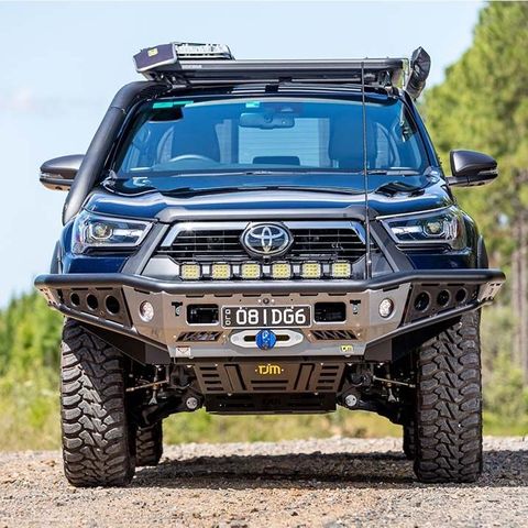 Toyota hilux store sr5 bullbar