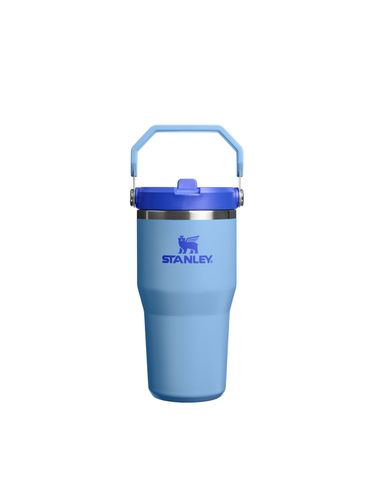 The IceFlow&trade; Flip Straw Tumbler | 20 OZ Blue Sky