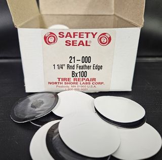 SAFETY SEAL FEATHER EDGE ROUND PATCHES 1-1/4in (32MM) BOX/100