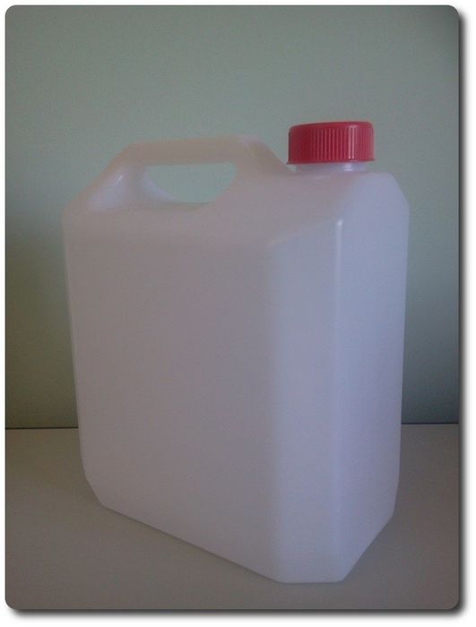 PLASTIC JERRY OIL CONTAINER 4L