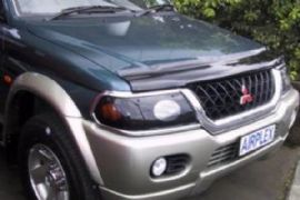 Mitsubishi bonnet protector