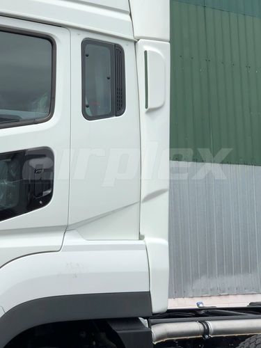 SIDE CAB EXTENDERS (SUIT AIR DEFLECTOR) - suit taller style guards