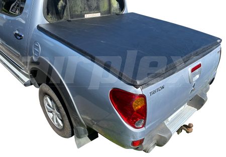 TONNEAU COVER - CLAMP AND RAIL SYSTEM