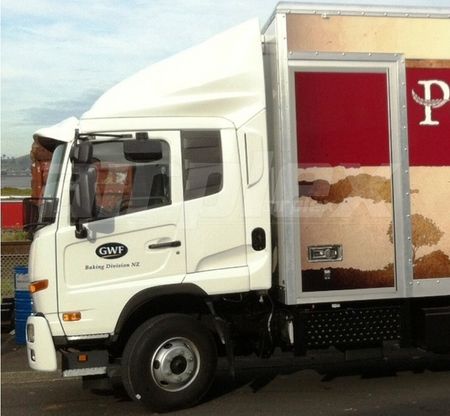 AIR DEFLECTOR - ROOF MOUNT - 850MM HEIGHT