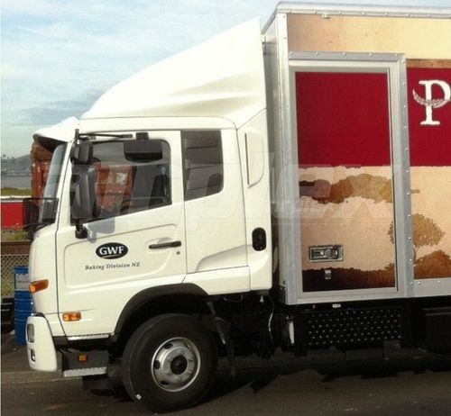 AIR DEFLECTOR - ROOF MOUNT - 850MM HEIGHT