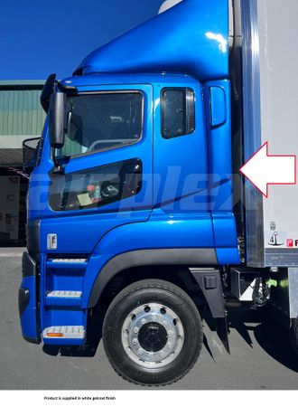 SIDE CAB EXTENDERS (SUIT AIR DEFLECTOR) - Suit Fuso Shogun with Short Guard