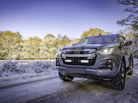 LAZER LIGHTS Isuzu D-Max (2021-2022) - Grille Mount Kit (includes: 2x Triple-R 750 Elite (Gen2), 1x