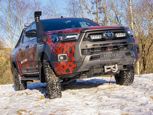 LAZER LIGHTS Toyota Hilux (Rogue)(2021+) - Grille Mount Kit (includes: 2x Triple-R 750 (Gen2), 1x Gr
