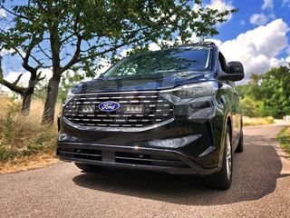 LAZER LIGHTS Ford Tourneo Custom/ Nugget (2024+) - Grille Mount Kit (includes: 2x Triple-R 750, 1x G