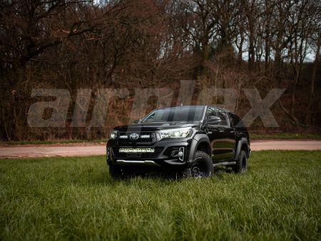 LAZER LIGHTS Toyota Hilux (2017-2020) - Lower Grille Mounting Kit (For Triple-R 16)