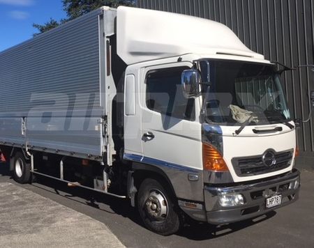 AIR DEFLECTOR - ROOF MOUNT - STD CAB