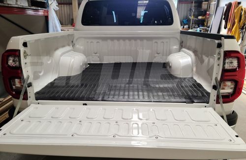 Toyota hilux deals rubber tray mat