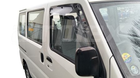 WEATHERSHIELD - LARGE - LIGHT TINT - FRONT RIGHT SIDE