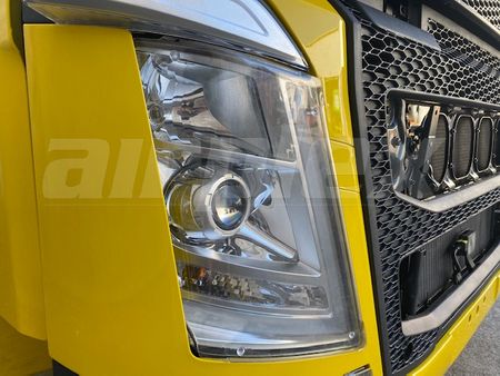 HEADLIGHT GUARD - CLEAR - PAIR