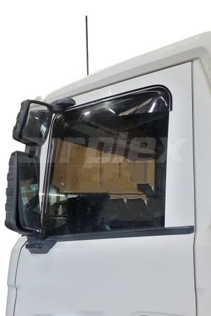 WEATHERSHIELD - LARGE - LIGHT TINT - FRONT LEFT SIDE