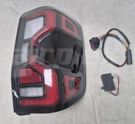 TAIL LIGHT ASSEMBLY - RIGHT SIDE - WILDTRAK
