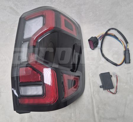 TAIL LIGHT ASSEMBLY - RIGHT SIDE - WILDTRAK