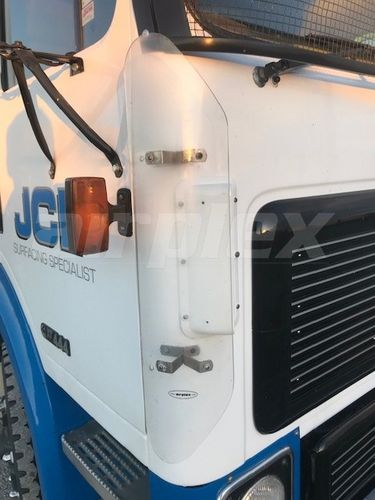 TRUCK SIDE CAB DEFLECTOR SET - CLEAR
