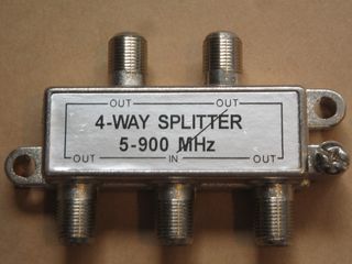 4 WAY F CONNECTING SPLITTER