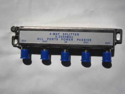 4 WAY F SPLITTER 5-2050 BOTTOM ENTRY