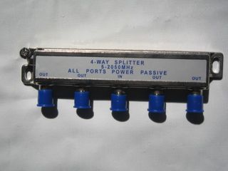 4 WAY F SPLITTER 5-2050 BOTTOM ENTRY