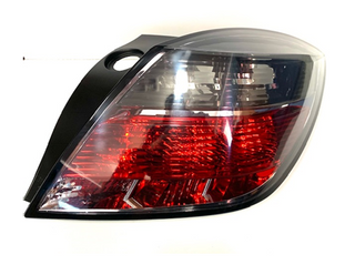 LAMP - TAIL 3DR H/B R/H TINTED CLEAR LENS