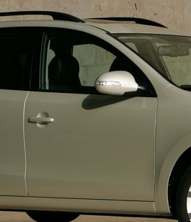 DOOR - FRONT RH WAGON GENUINE