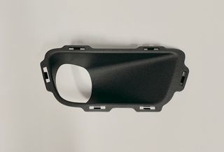 GRILLE - FRONT BUMPER RH W/FOG GENUINE