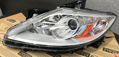 HEADLAMP - LH ASSY LATE GENUINE XENON