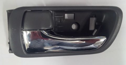 HANDLE - DOOR INTERIOR LH FRONT / REAR GREY/CHR