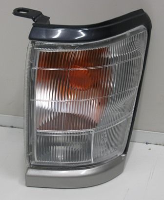 LAMP - LH IND CORNER GREY TRIM RN167 4WD
