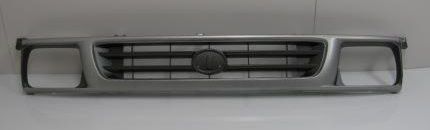 GRILLE - MAIN SILVER & BLACK RN147 2WD (97-01)