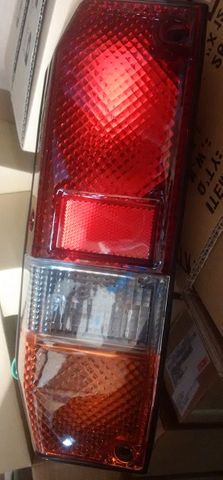 LAMP - TAIL ( PC ) LH 3 COLOUR EARLY