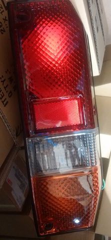 LAMP - TAIL ( PC ) RH 3 COLOUR EARLY