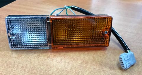 LAMP - INDICATOR BUMPER CLEAR / AMBER RH