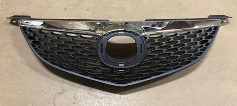 GRILLE - SEDAN CHROME & BLACK EARLY