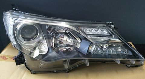 HEADLAMP - MANUAL HALOGEN  R/H GENUINE GX