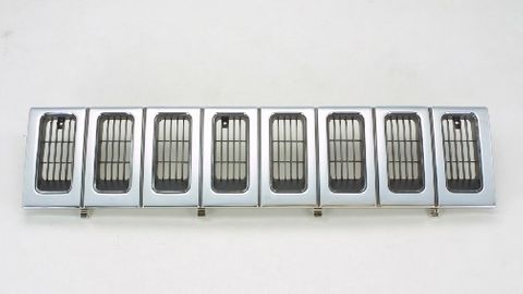 GRILLE - CHROME - 8 SLOT