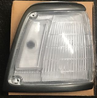 LAMP - IND CRN CLEAR & PTD 2WD  RH LATE