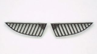 GRILLE - CHROME & BLACK L/H EARLY