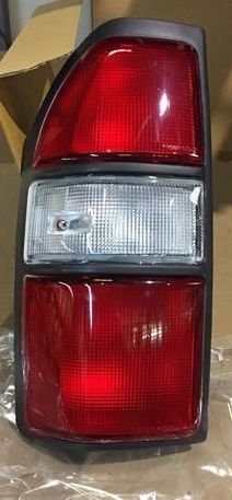 LAMP-TAIL UPPER RED/CLEAR/RED EARLY LH