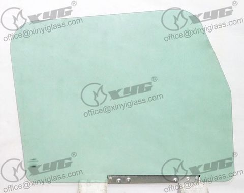 LH FRONT DOOR GLASS GREEN 2 H W/O VENT