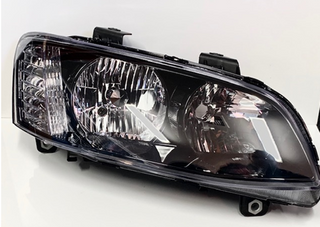 HEADLAMP - RH LATE SS SV6 BLACK