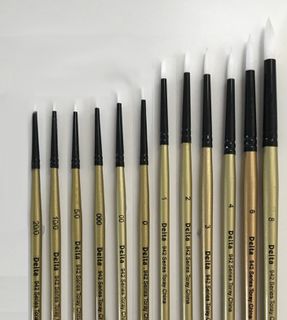 Brushes and Applicators