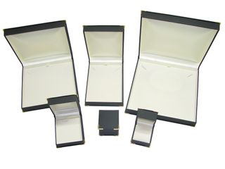 Gold Corner Box - Ring - Black/Cream