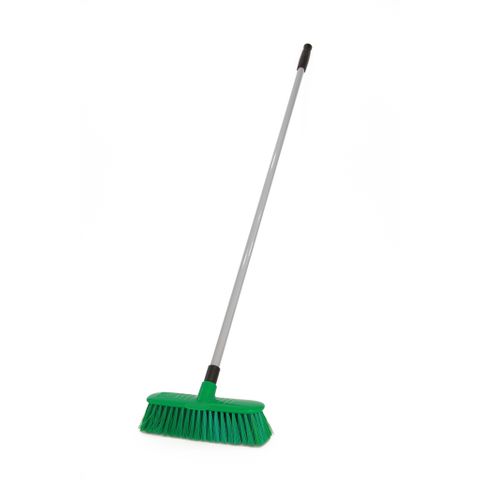 AE786 Garden Broom Complete with handle