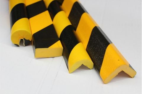 Safety Impact Stip Round Surface Black/Yellow 1M