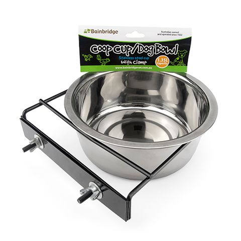 COOP CUP/DOG BOWL W/CLAMP HOLDER 1.35LT